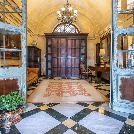 Отель The Xara Palace Relais & Chateaux